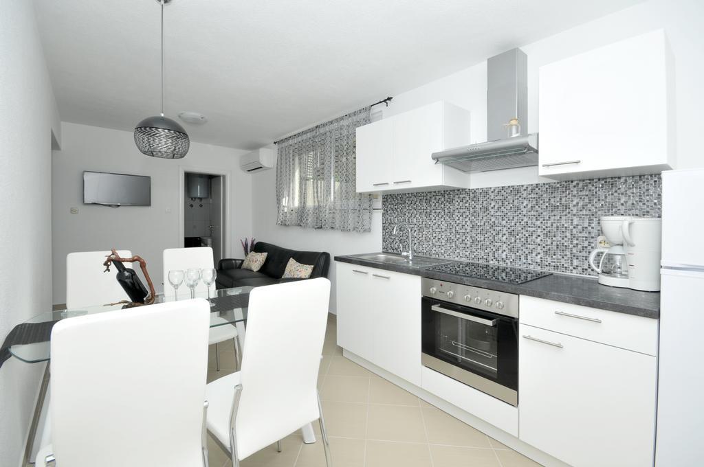 Apartmani Mijatovic Trogir Exterior photo