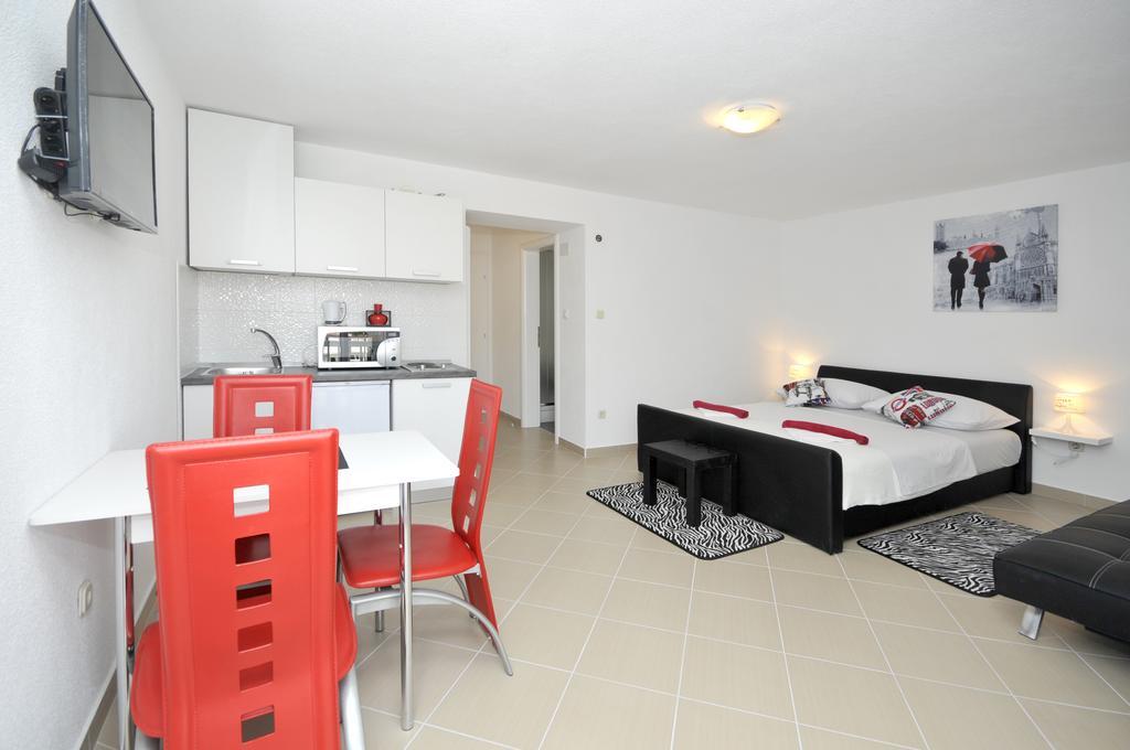 Apartmani Mijatovic Trogir Exterior photo